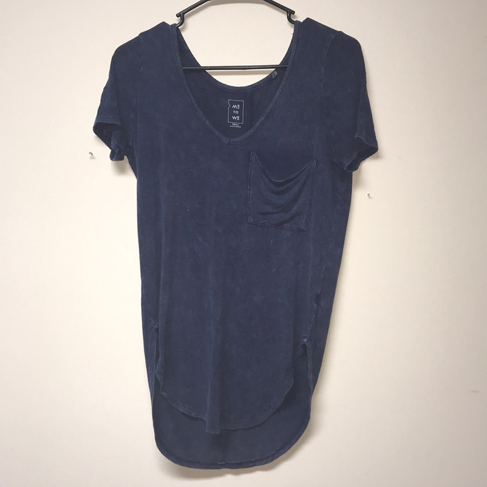 V neck t-shirt with pocket